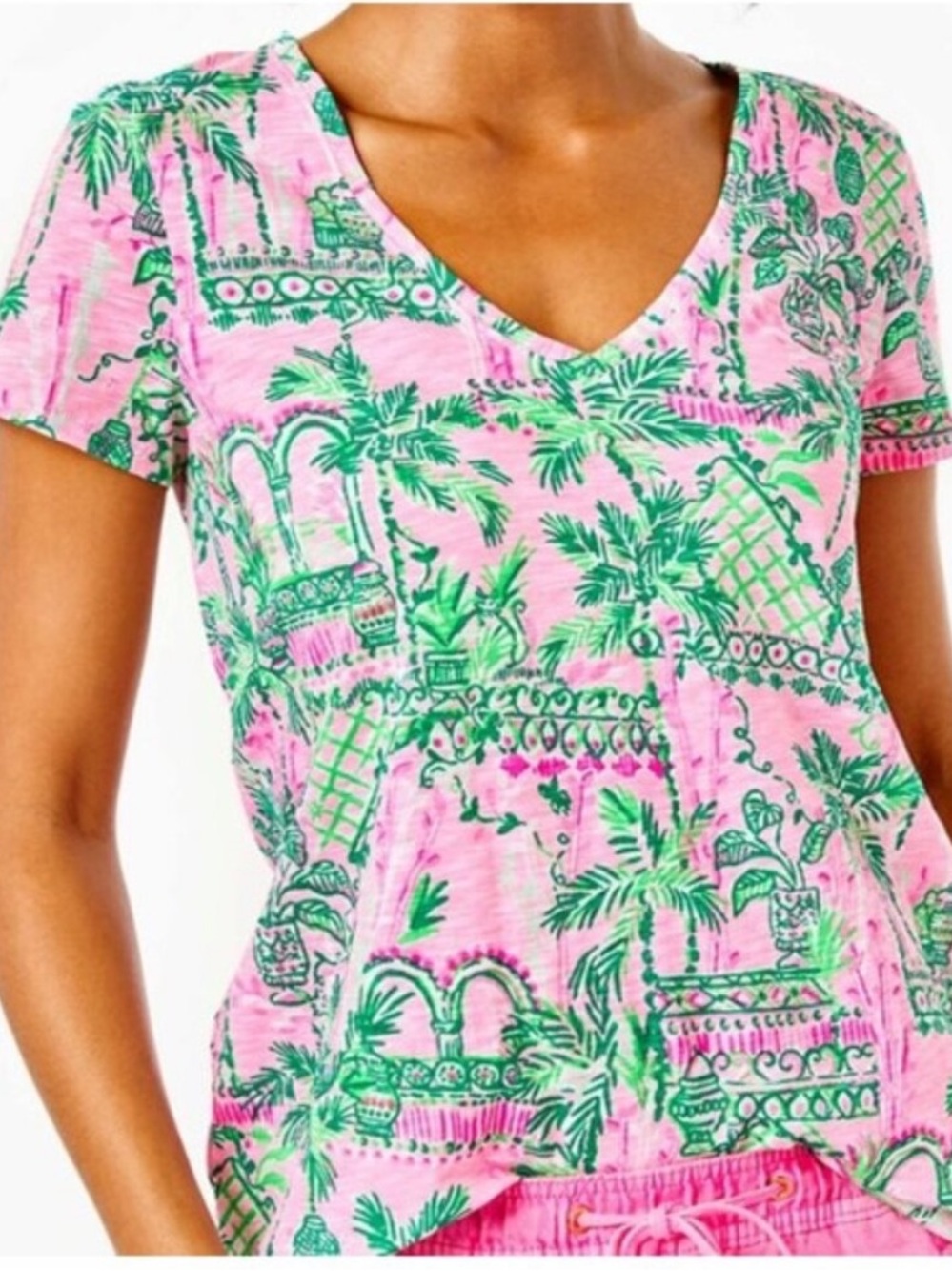 Lilly Pulitzer100%  cotton pink with palms V-neck short sleeve loose fit size S